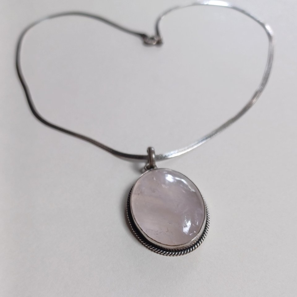 Sterling Silver  and Large Rose Quartz Oval Bezel Set Cabochon Pendant Necklace
