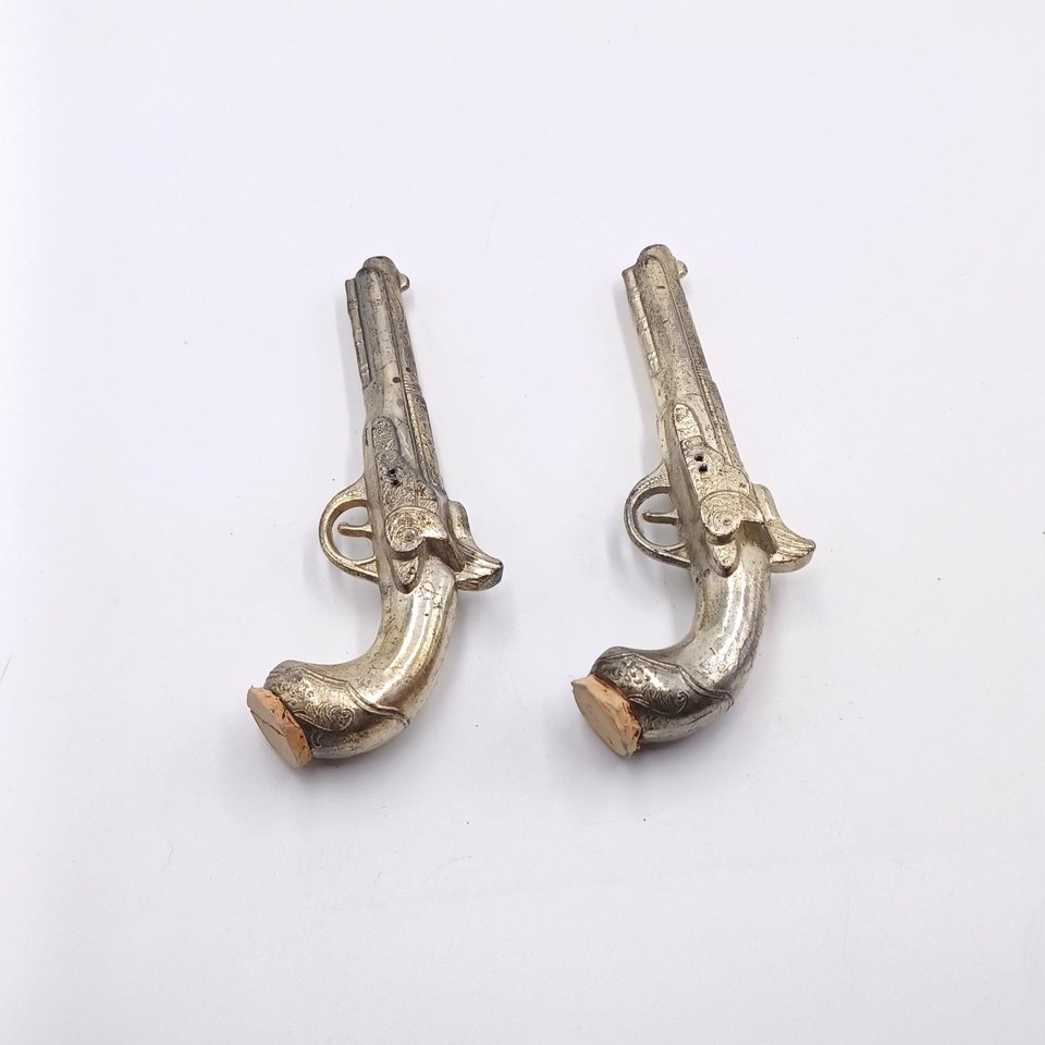 Vintage Silver Cutlass Dueling Pistols with Cork Stoppers Salt and Pepper Shakers, Collectible