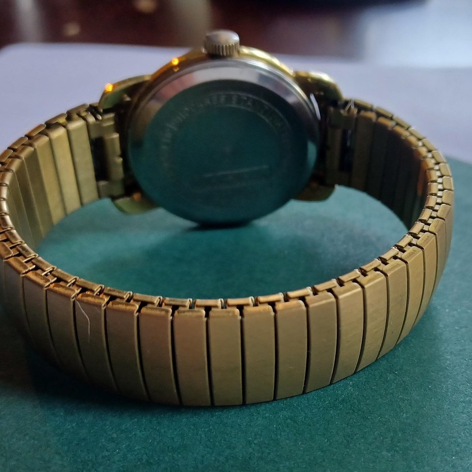 Vintage Waltham Mens Gold 17 Jewels Shock Resistant Mechanical Wrist Watch, Runs