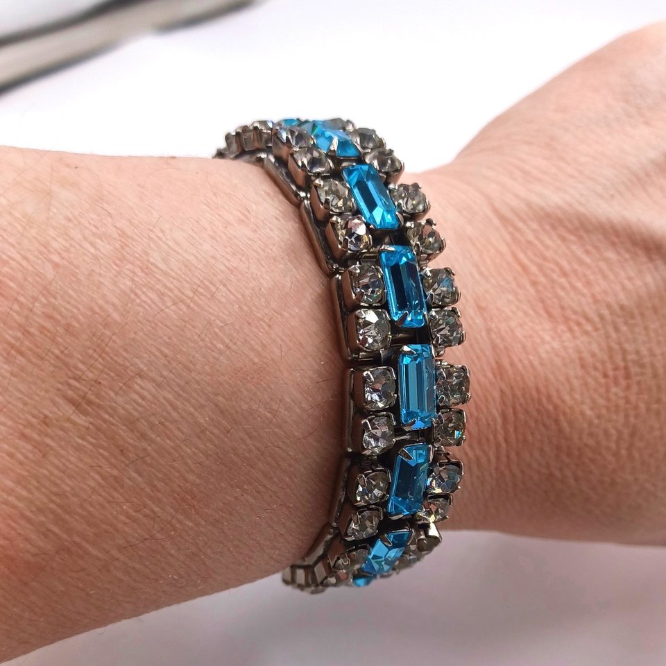 Vintage Art Deco ACCO Sparkling Blue and White Rhinestones  Expandable Bracelet