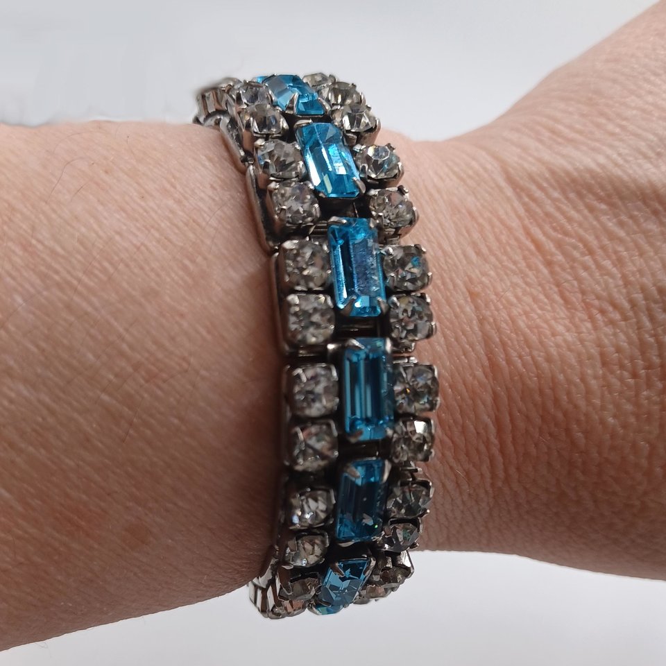 Vintage Art Deco ACCO Sparkling Blue and White Rhinestones  Expandable Bracelet