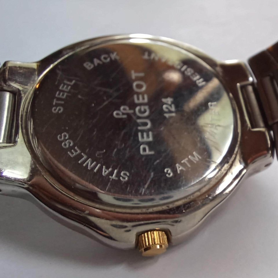 Vintage Mens Peugeot Two Tone Analog Metal Link Wrist Watch- New Battery