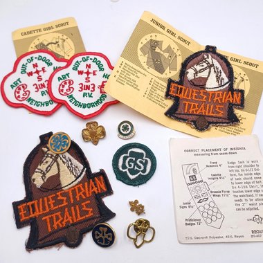 Collection of Vintage Girl Scouts of America items, Patches Pins Lot