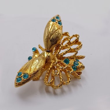 Jeanne Gold Plated Rhinestones Trembler Insect Brooch