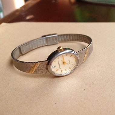 Pierre Cardin Mid Century Ladies Quartz Wrist Watch- New Battery Runs