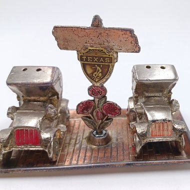 Vintage Model T's Silver Plate Texas Souvenir Salt and Pepper Shakers Set
