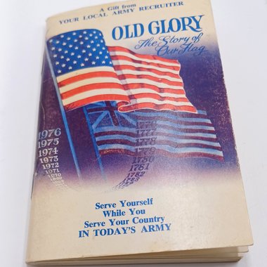 Vintage "Old Glory The Story of Our Flag" Army Booklet