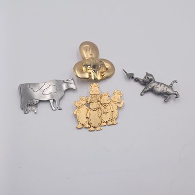 A Collection of 4 JJ Jonette Artifacts Brooches, Collectible