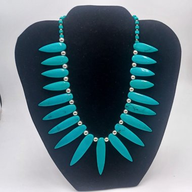 Dyed Turquoise Howlite Spiky Southwestern Fan Fringe Collar Necklace