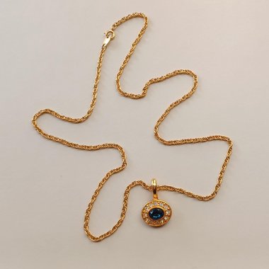 Vintage Avon Gold Tone Blue Gem and Rhinestones Pendant on Rope Chain Necklace