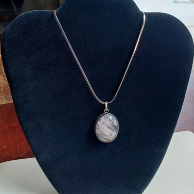Sterling Silver  and Large Rose Quartz Oval Bezel Set Cabochon Pendant Necklace