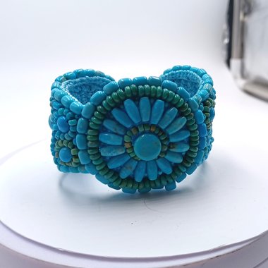 Vintage Southwestern Dyed Turquoise Howlite Beaded Cuff Bracelet