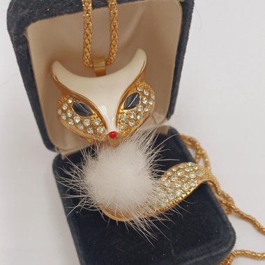 Vintage Gold Tone and Rhinestones Articulated Fox Pendant and Chain Necklace