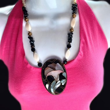 Lee Sands Mother of Pearl Inlay Large Lily Pendant Beaded Necklace